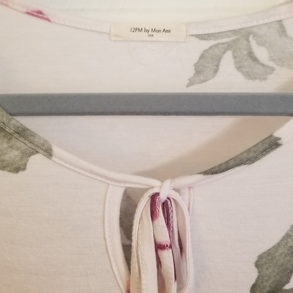 Cold Shoulder, Flutter Sleeve, White/Floral Top - Picture 3 of 6